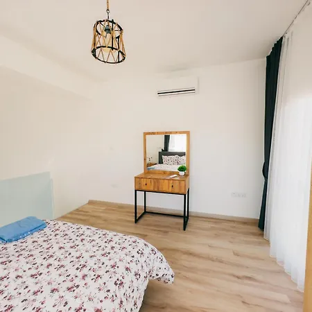 Four Seasons 2 Lofts By The Sea, Bogaz, Iskele Apartment *