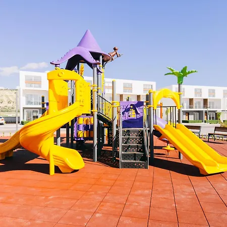 Four Seasons 2 Lofts By The Sea, Bogaz, Iskele