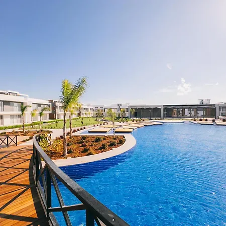 Four Seasons 2 Lofts By The Sea, Bogaz, Iskele Apartment *